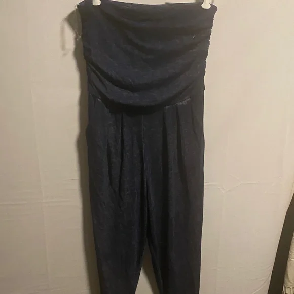 Heart Hips Navy Jumpsuit nwt - Picture 4 of 11